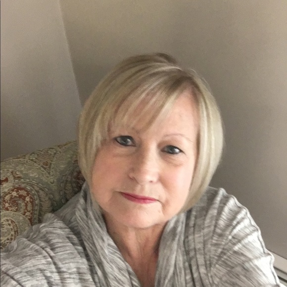 Meet your Posher, Sandra - Picture 1 of 1